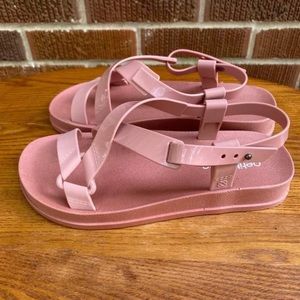 Brazilian pink jelly sandals with an adjustable studded back strap Size 5-6
